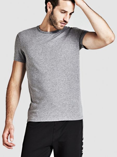 Guess T Shirt Rebellious Met Logo guess kopen in de aanbieding